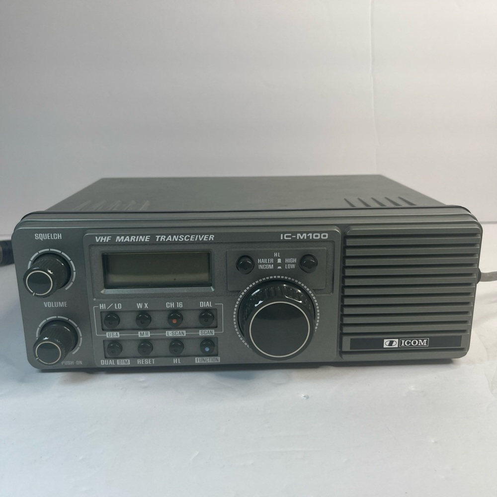 ICOM IC-M100 MARINE TRANSCEIVER Made In Japan